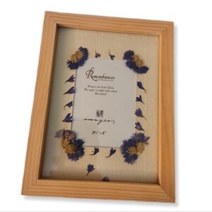 Remembrances natural photo frame 3.5" x 5" photo Flowers from China